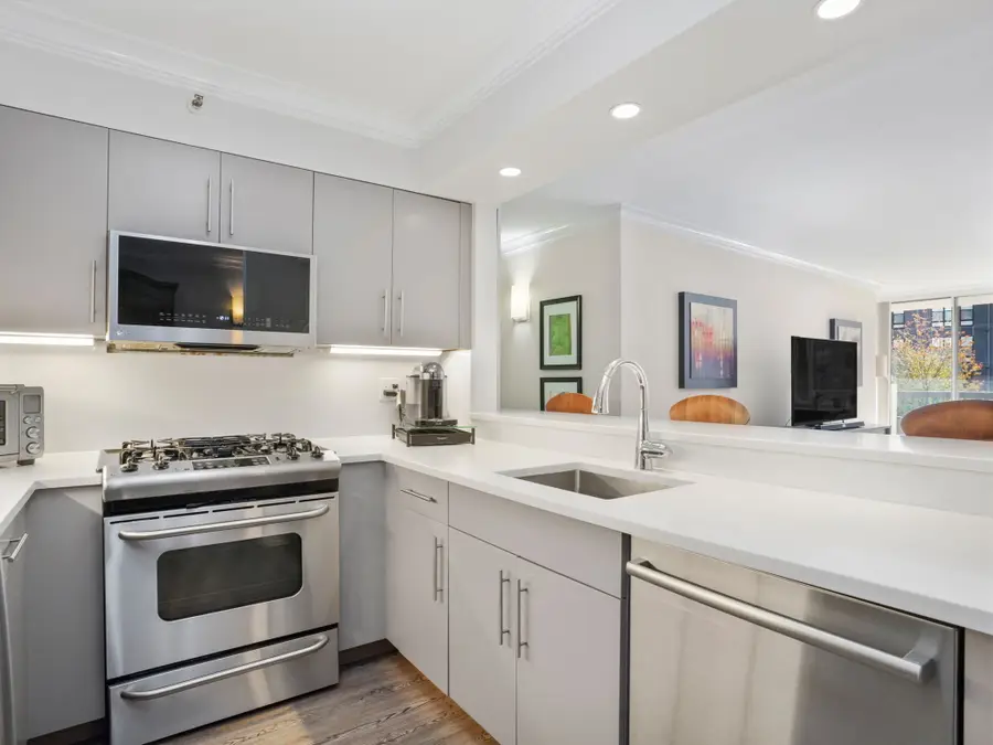 25 Forest Street #APT 4A, Stamford, CT 06905 - Image #3