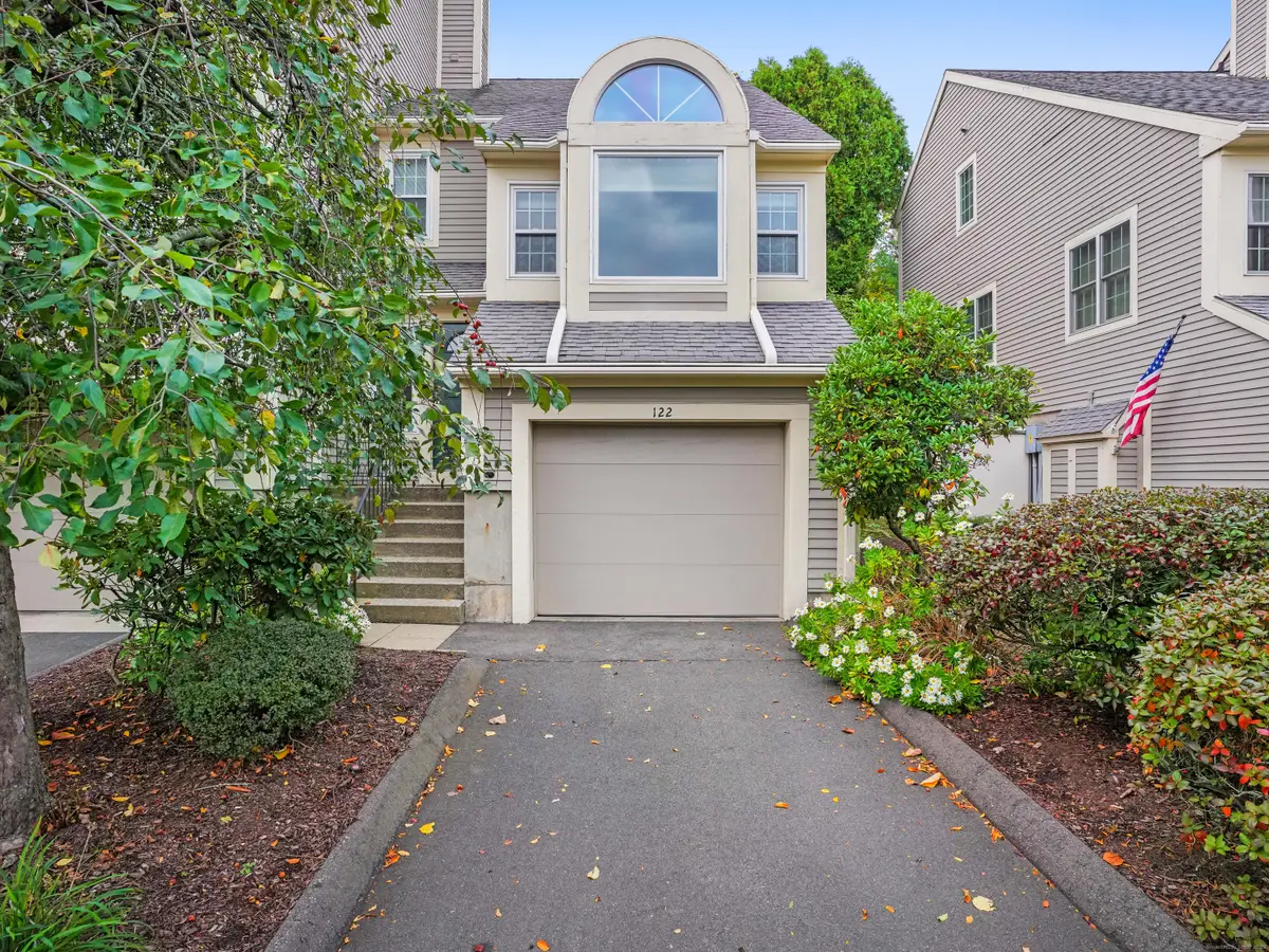 122 Paugusett Circle #122, Trumbull, CT 06611 - Image #1