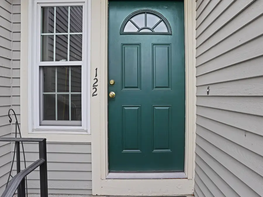 122 Paugusett Circle #122, Trumbull, CT 06611 - Image #2