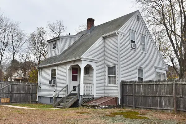 106 Brookdale Lane, Waterbury, CT 06705