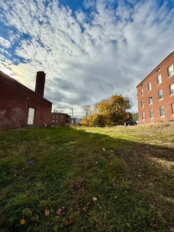 80 Gold Street, New Britain, CT 06053