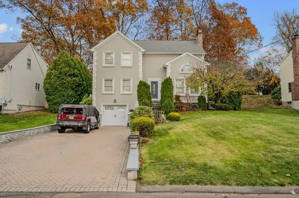 102 Westlook Road, Wethersfield, CT 06109