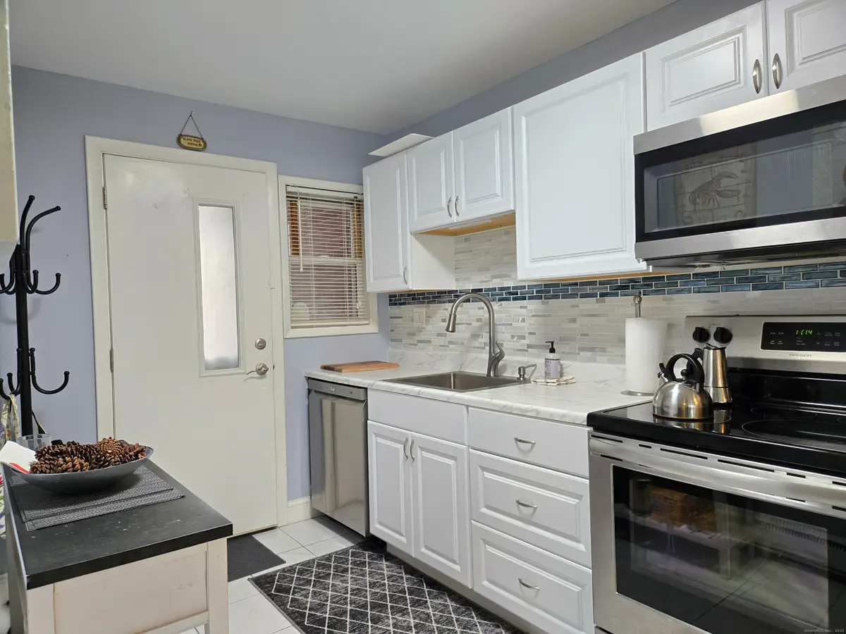 31 West Walk Walk #31, West Haven, CT 06516 - Image #1