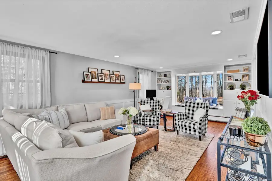 54 Westview Terrace, Unionville, CT 06085 - Image #3