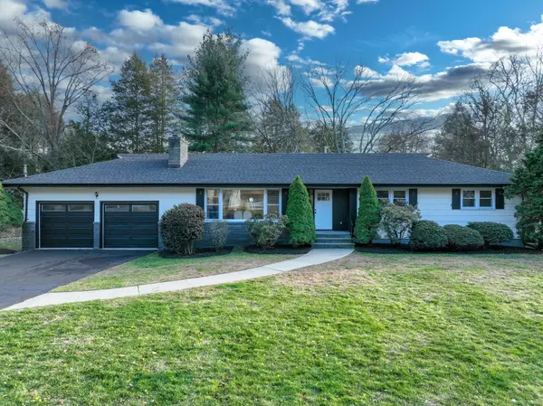 90 Lu Manor Drive, Fairfield, CT 06825