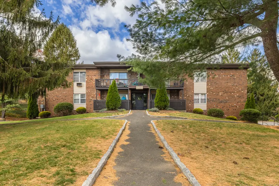 67 Balance Rock Road #APT 16, Seymour, CT 06483 - Image #2