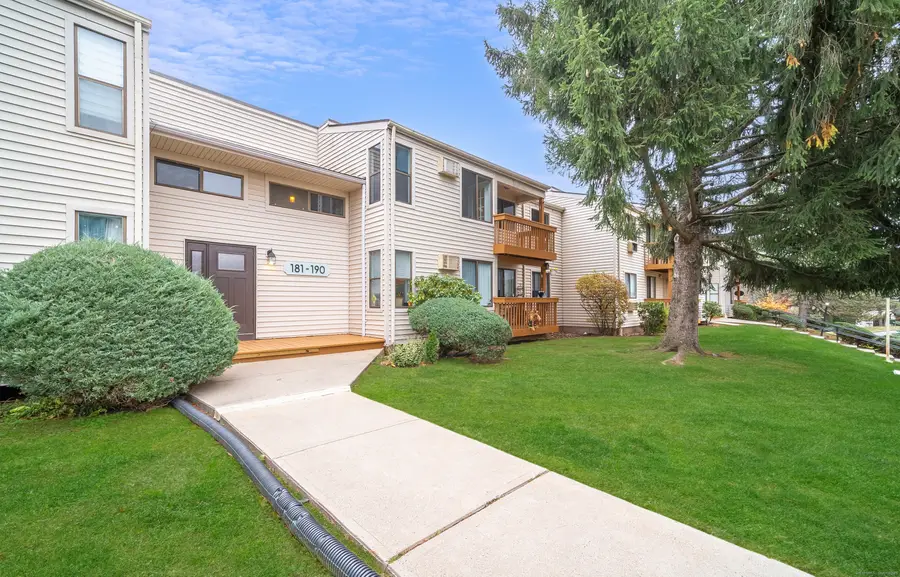 188 Woodland Drive #188, Cromwell, CT 06416 - Image #2