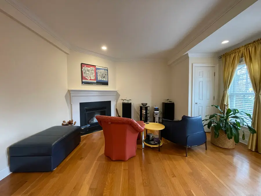 1 Northfield Street #B, Greenwich, CT 06830 - Image #3