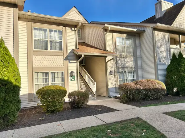 33 Langdon Court #C202, Berlin, CT 06037