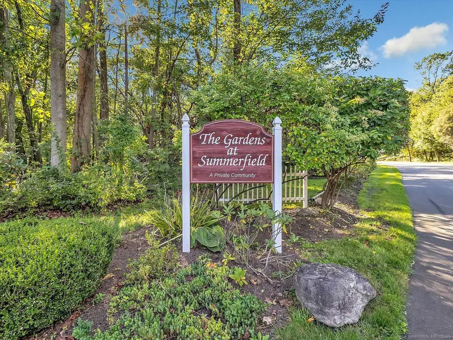 304 Summerfield Gardens #304, Shelton, CT 06484 - Image #2
