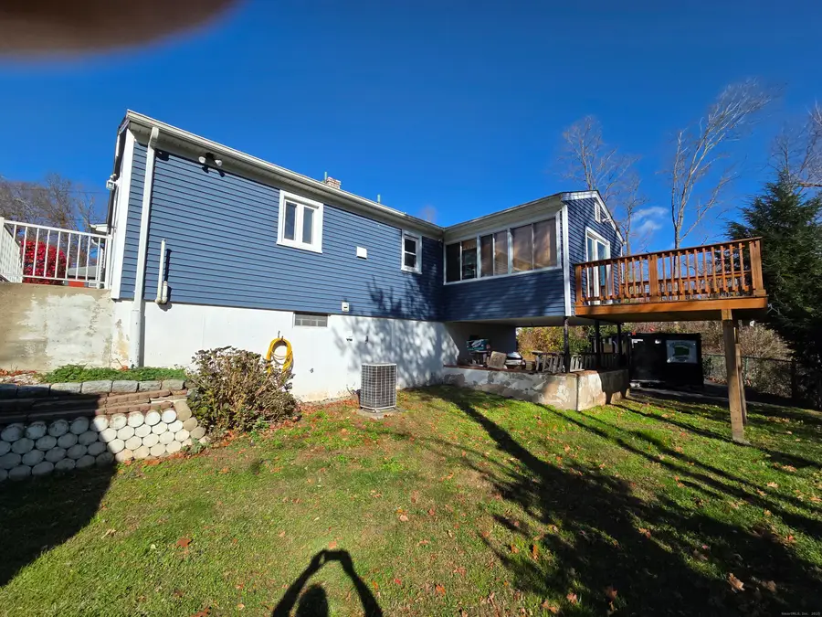 8 Circle Drive, East Haven, CT 06513 - Image #2