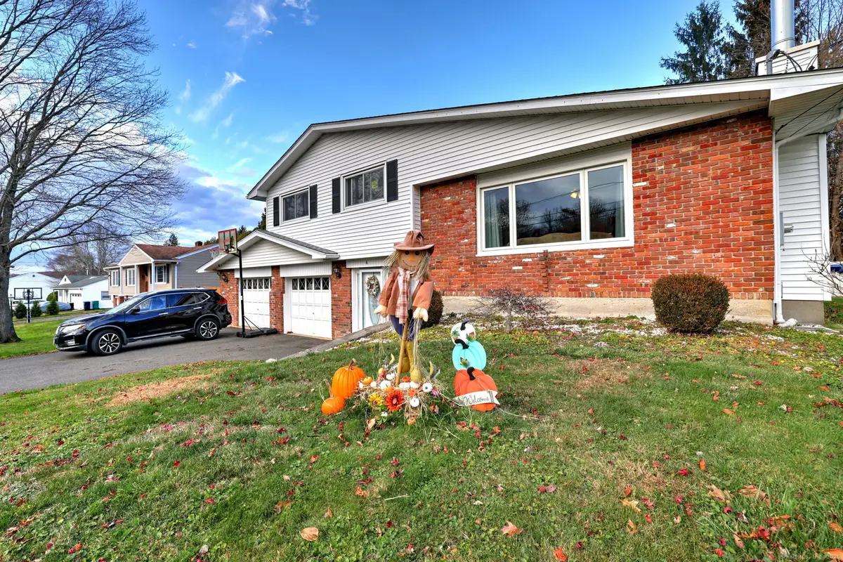 6 Stanley Drive, Seymour, CT 06483 - Image #1