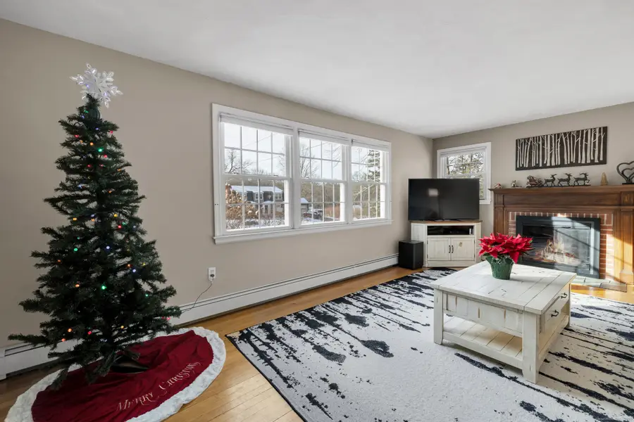 47 Long View Drive, Simsbury, CT 06070 - Image #3