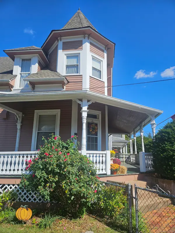 84 Silver Lane, East Hartford, CT 06118