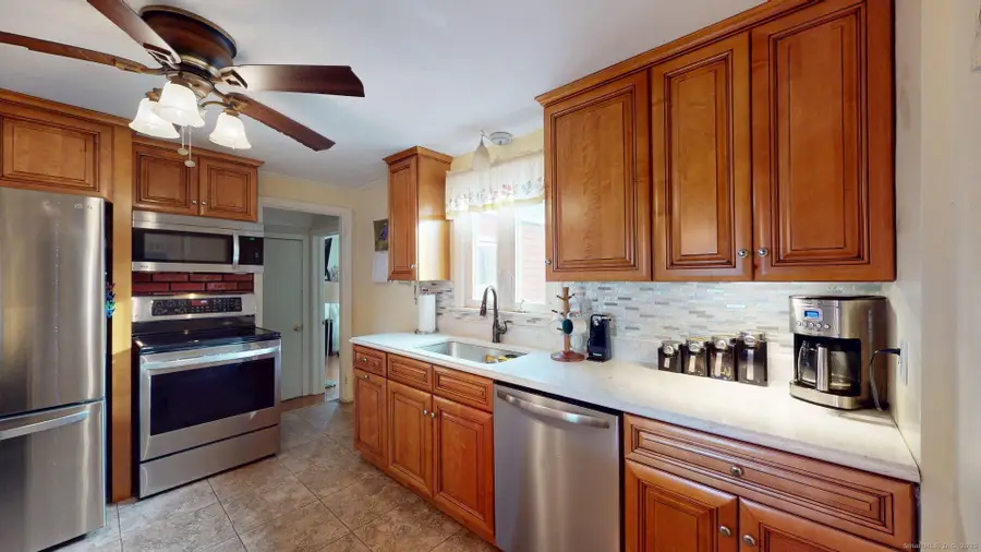 22 Pearl Street, Windsor Locks, CT 06096 - Image #3