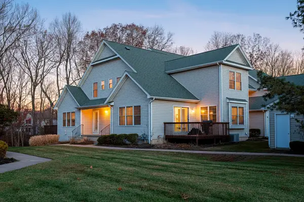 8 Reggie Way #B, East Windsor, CT 06016