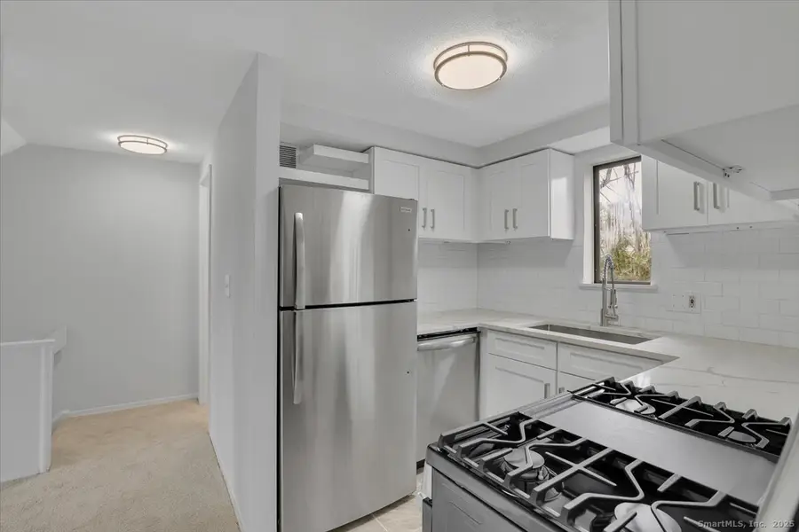 3 Trolley Crossing Lane #3, Middletown, CT 06457 - Image #2