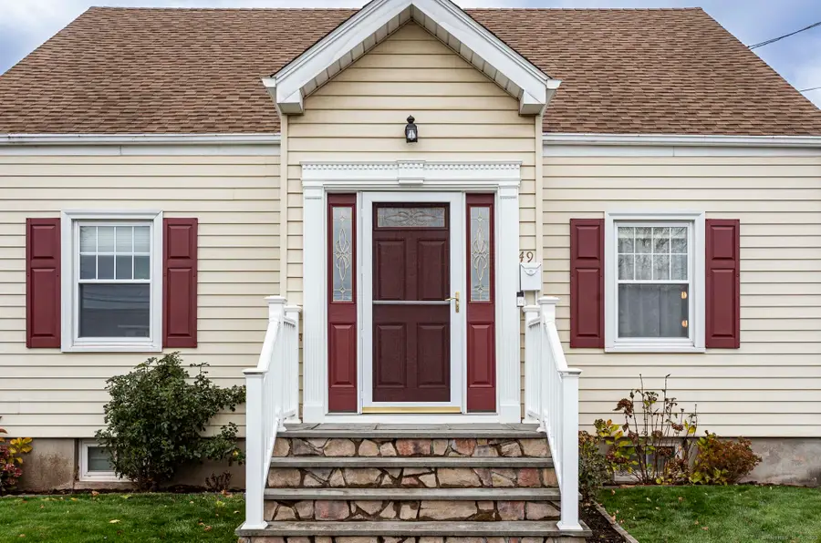 49 Somerset Street, West Hartford, CT 06110 - Image #2