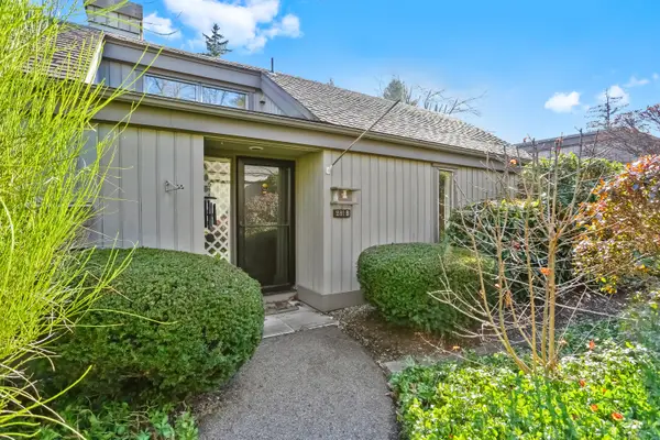 281 Heritage Village #B, Southbury, CT 06488