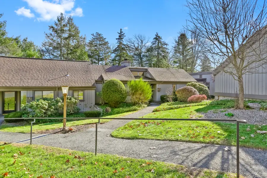 281 Heritage Village #B, Southbury, CT 06488 - Image #3