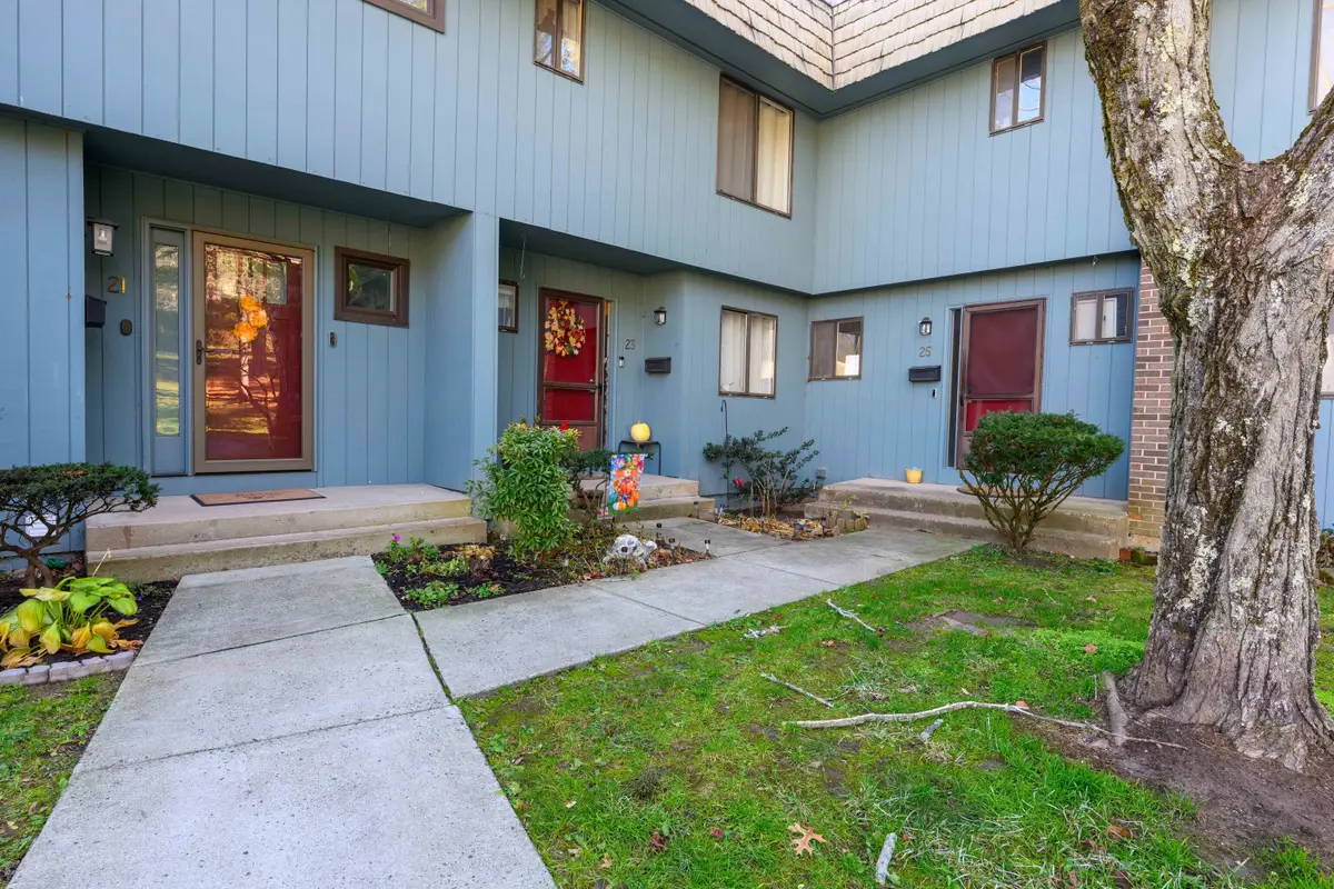 23 Margo Court #23, Cromwell, CT 06416 - Image #1