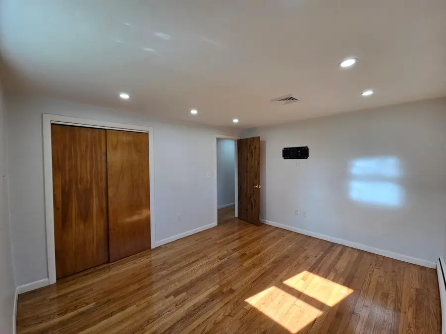 559 Mountain Road, Newington, CT 06111 - Image #3