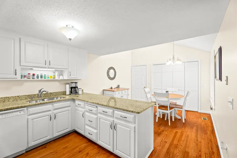 8 Chelsea Lane #8, Glastonbury, CT 06073 - Image #3