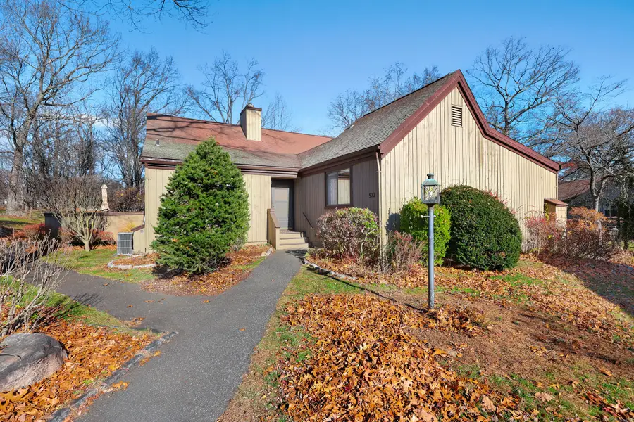 522 Iroquois Lane #B, Stratford, CT 06614 - Image #2