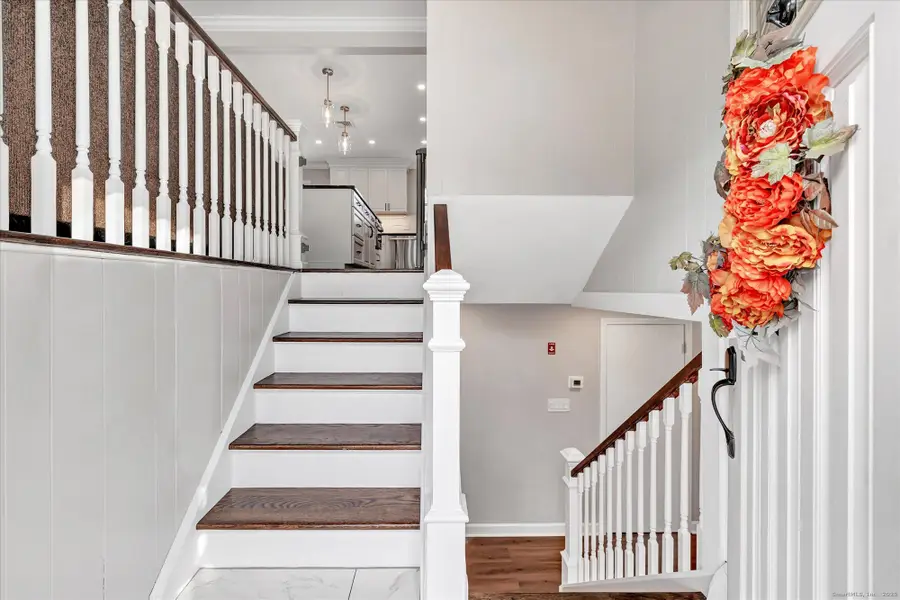 25 Oakwood Drive, Seymour, CT 06483 - Image #3