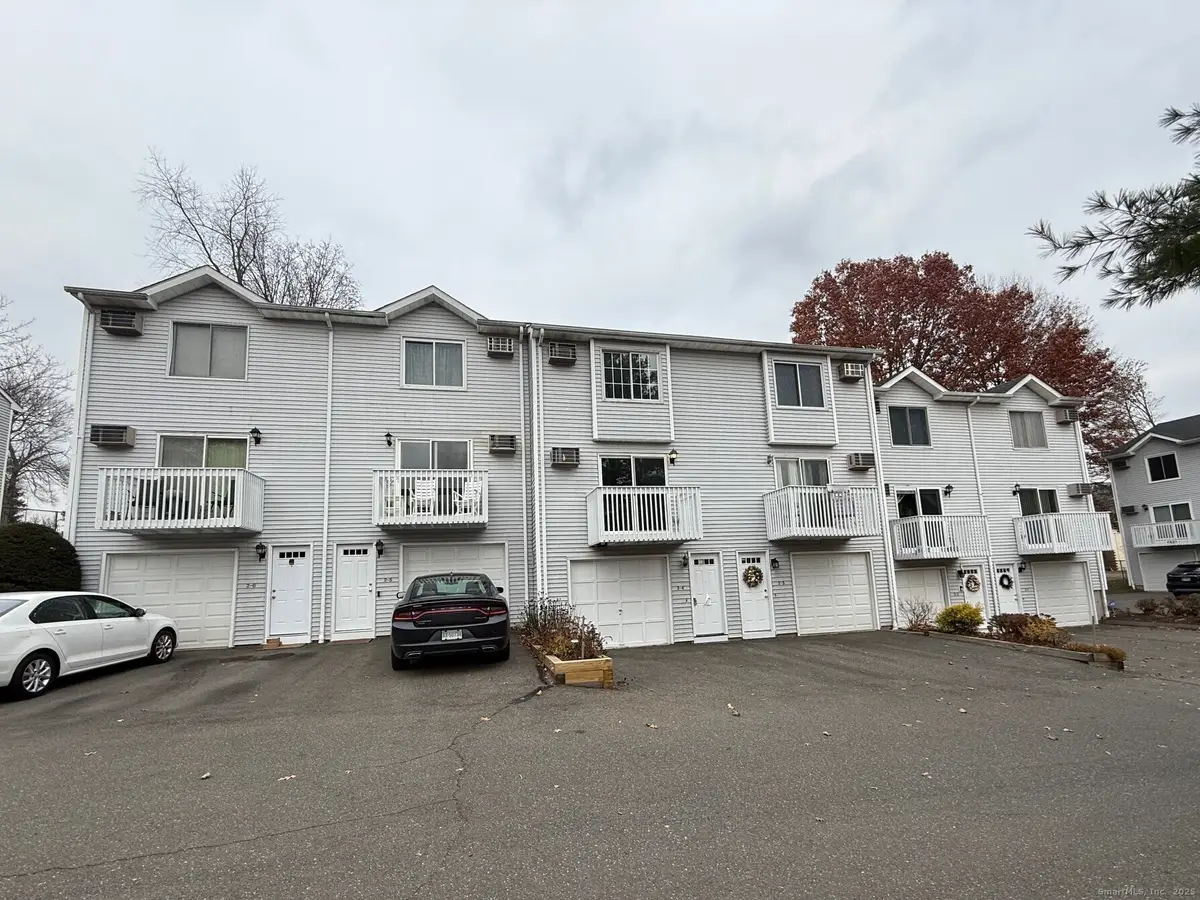 1001 Old Colony Road #APT 2-4, Meriden, CT 06451 - Image #1