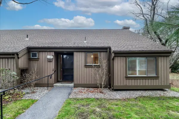 487 Heritage Village #B, Southbury, CT 06488