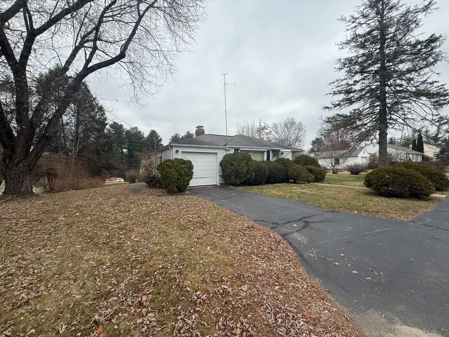 10 Topview Drive, Quinebaug, CT 06262 - Image #2