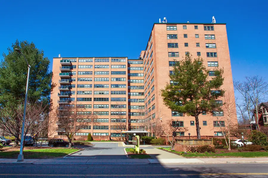 31 Woodland Street #9 A, Hartford, CT 06105 - Image #2