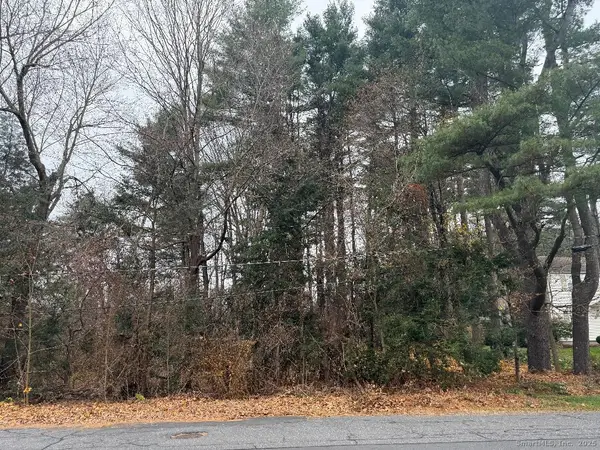 90 Lawrence Avenue, Avon, CT 06001