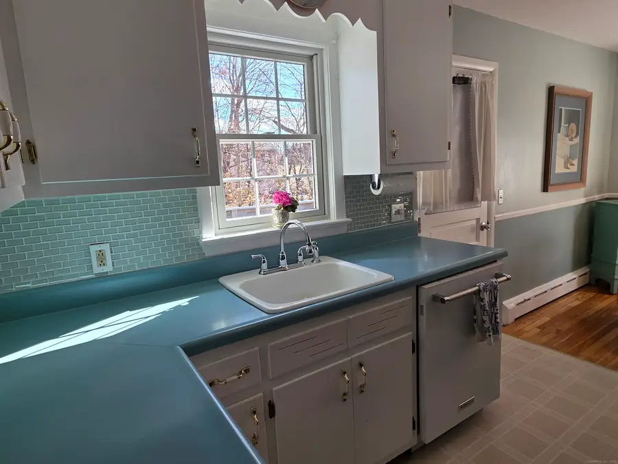 64 Woodrow Avenue, Norwich, CT 06360 - Image #3