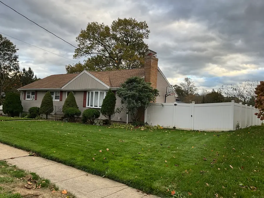 175 Post Oak Road, Stratford, CT 06614 - Image #2