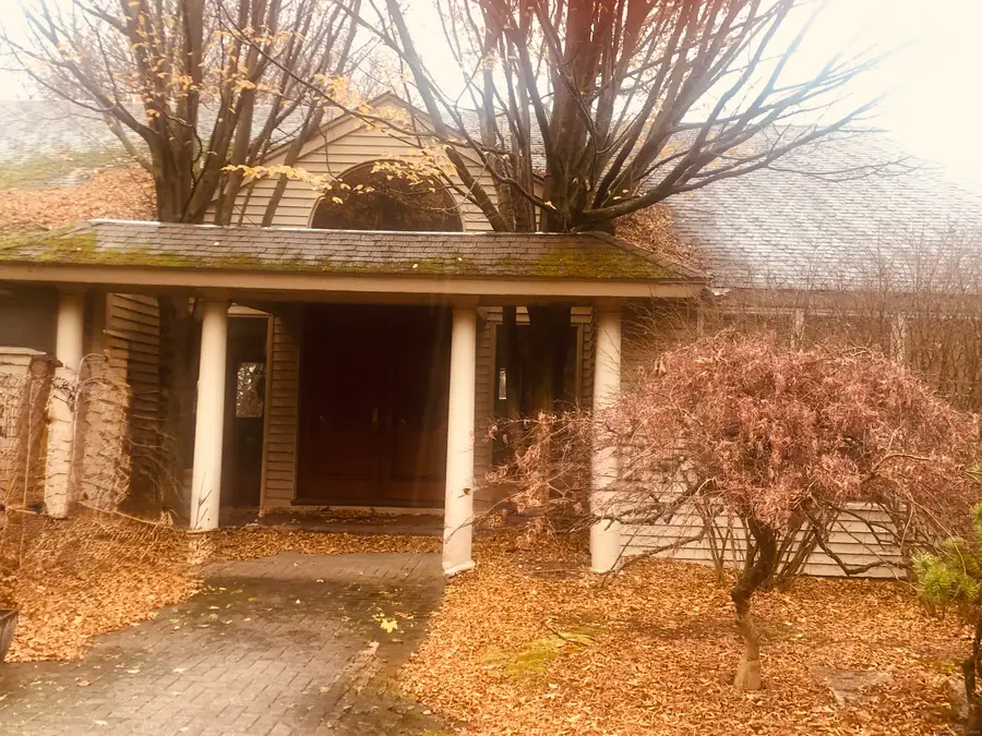 40 Ferncliff Drive, West Hartford, CT 06117 - Image #2