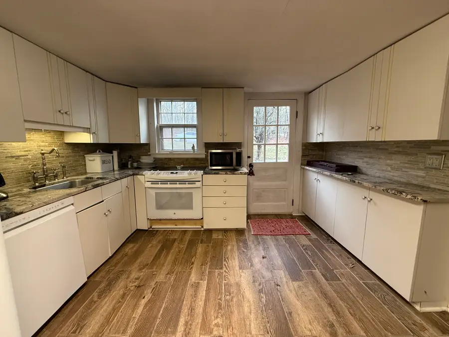 52 Lovers Lane, East Lyme, CT 06333 - Image #3