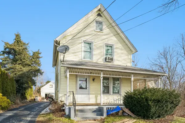 30 Clairmont Avenue, Norwich, CT 06360