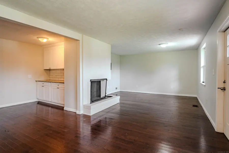 33 Orchard Hill Road, Branford, CT 06511 - Image #2