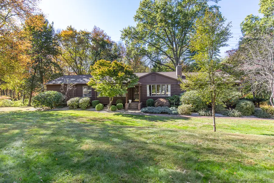 10 Brookside Drive, Woodbridge, CT 06525 - Image #2