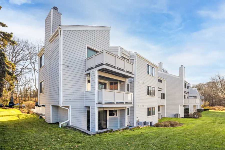 133 Rowayton Woods Drive #133, Norwalk, CT 06854 - Image #2