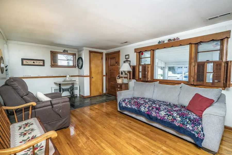 19 Carriage Drive, Wallingford, CT 06492 - Image #3