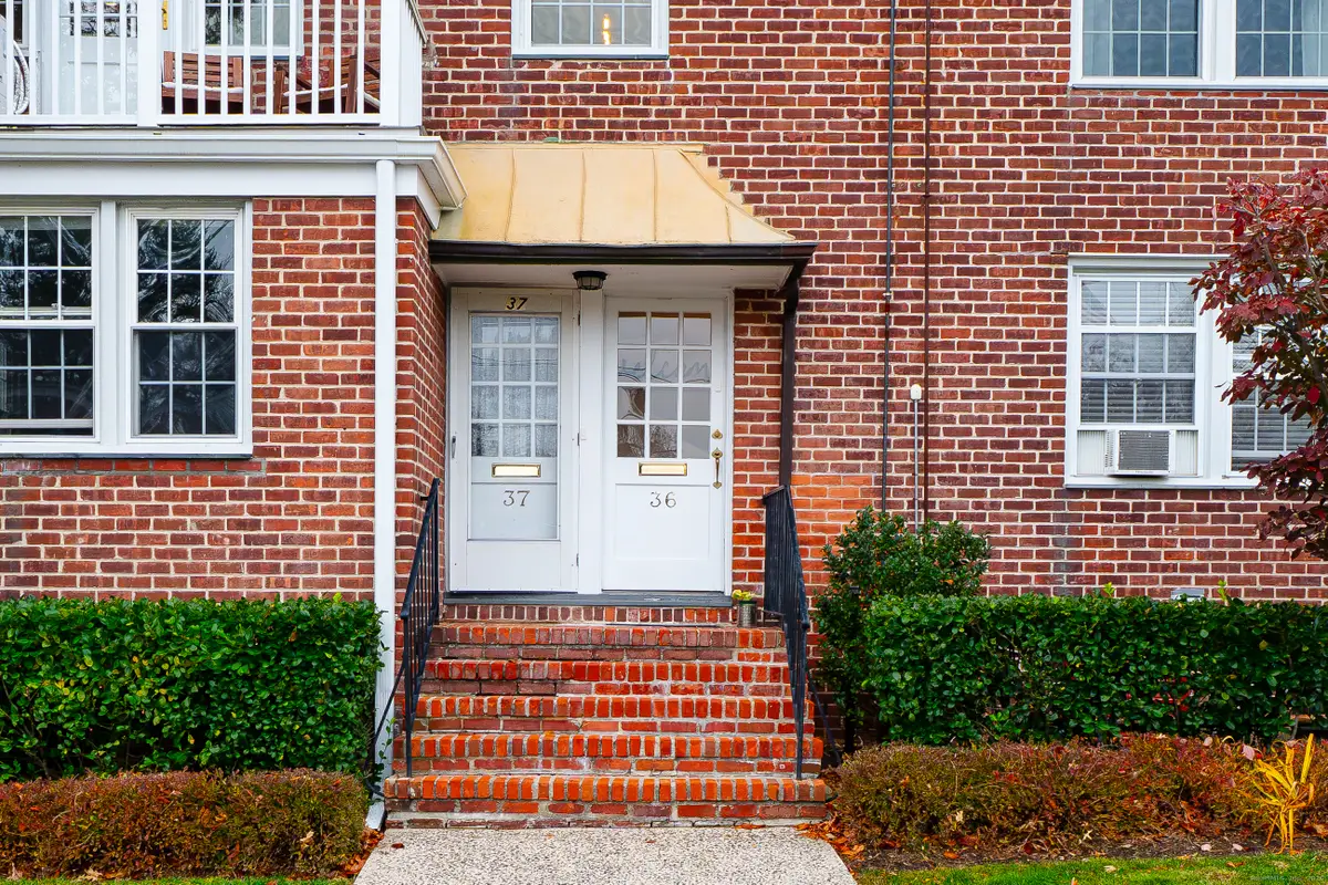 36 Putnam Park, Greenwich, CT 06830 - Image #1