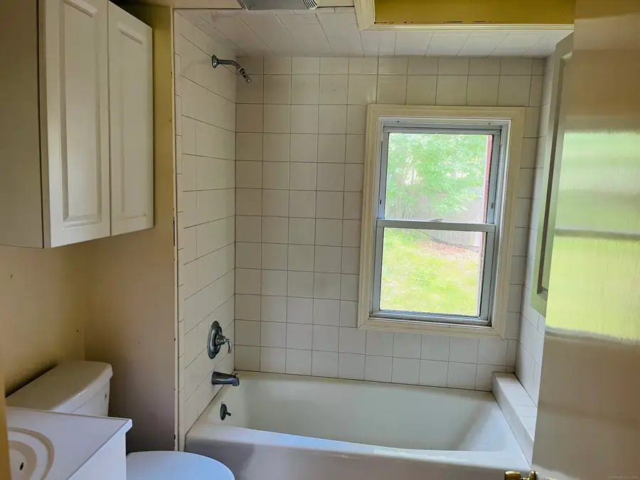 35 Saginaw Trail, Shelton, CT 06484 - Image #3