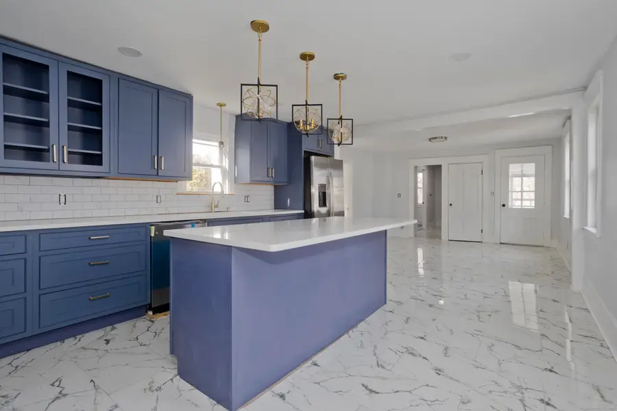 19 Church Street, Agawam, MA 01001 - #2