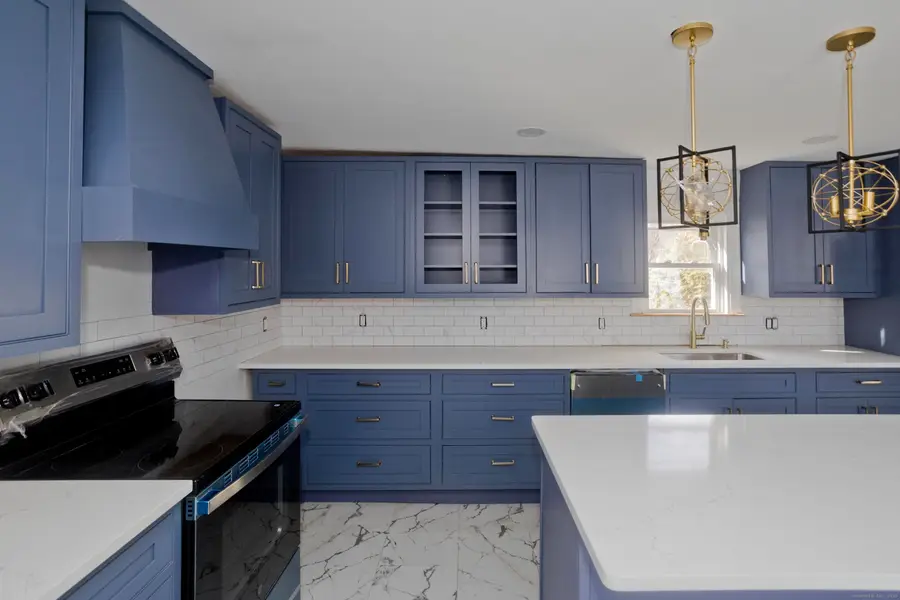 19 Church Street, Agawam, MA 01001 - #3