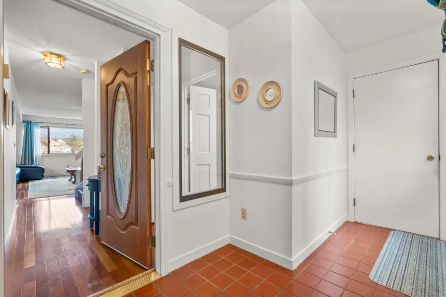 113 Spring Glen #113, Shelton, CT 06484 - Image #2