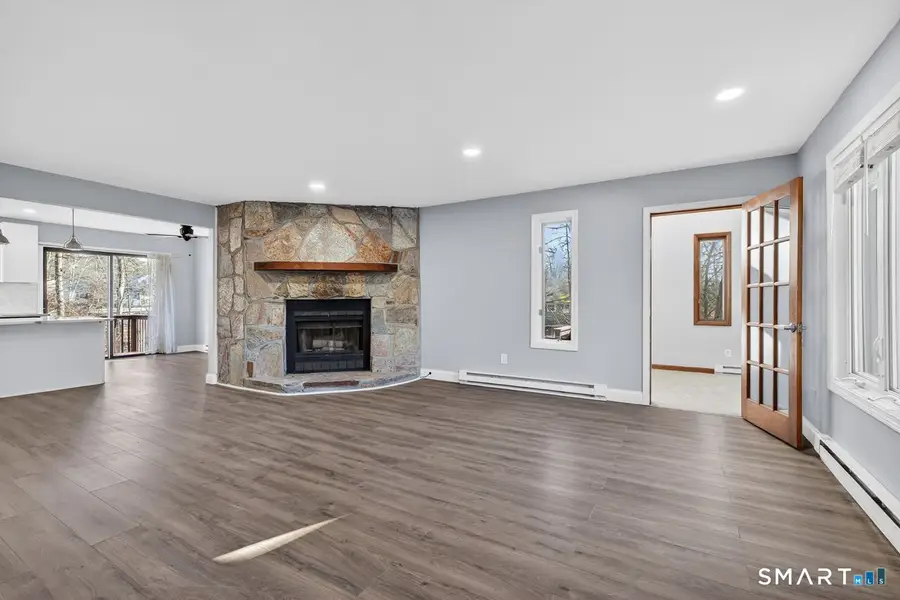 223 Flanders Road #APT 5, East Lyme, CT 06357 - Image #2