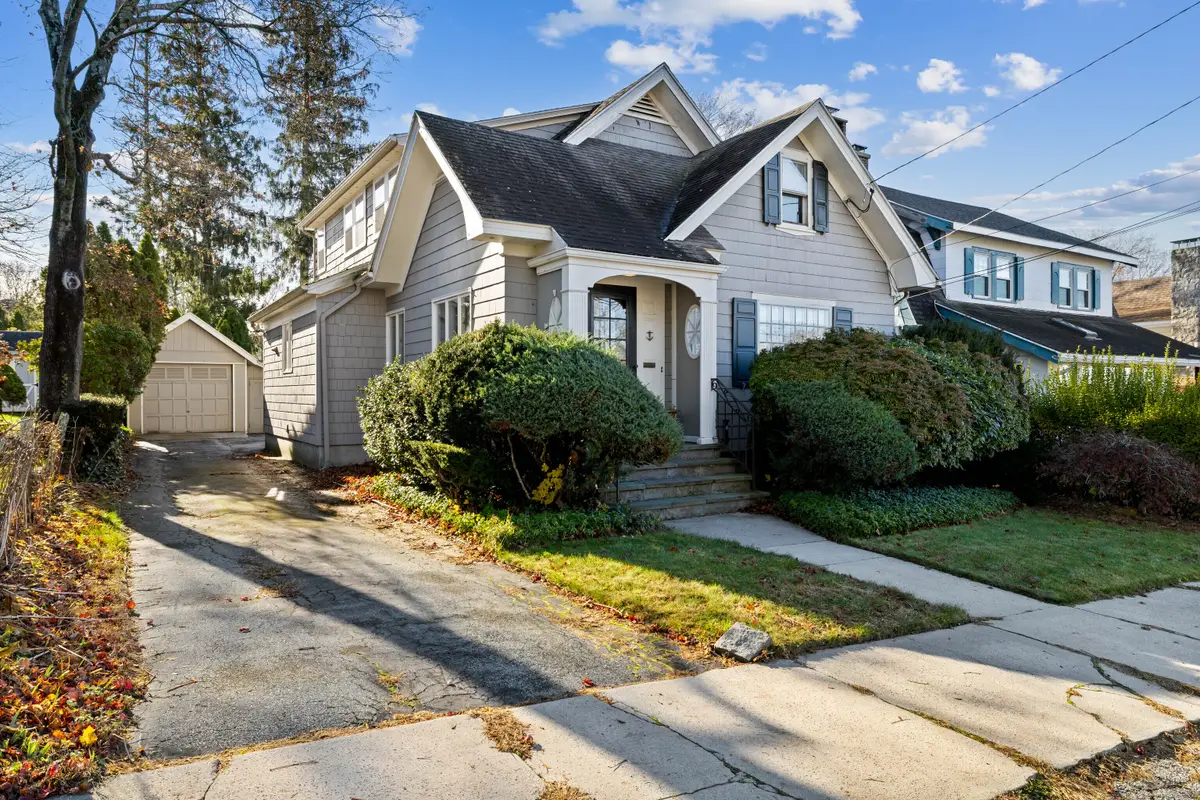 194 Thames Street, New London, CT 06320 - Image #1